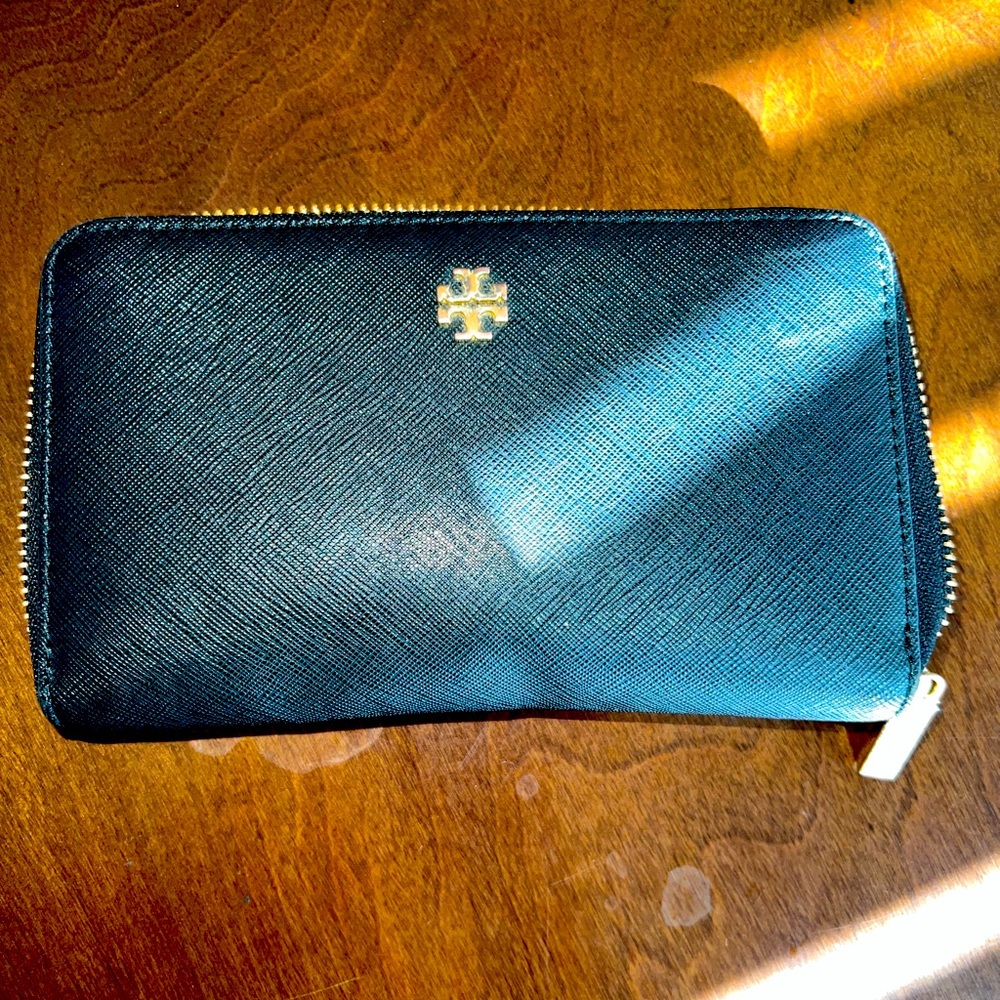 Tory Burch black wallet. Medium size. Used